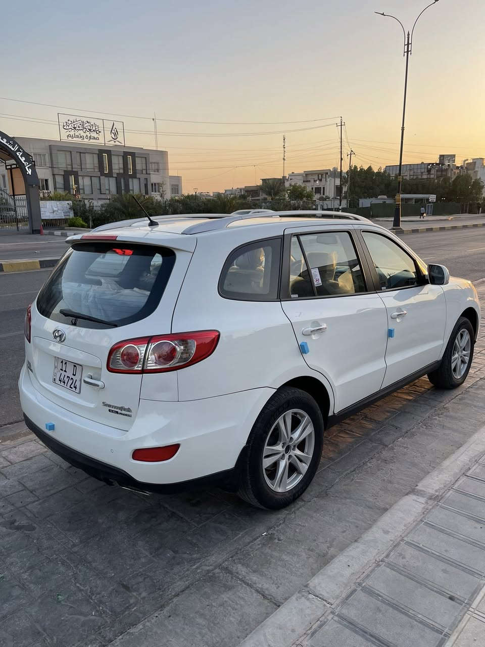 سلام عليكم سنتافي مديل 2010 كفاله من الصبغ والبارد السيارة  ماشيه 230     6 سلندر 7 راكب 3 قطع تبريد فتحه كشن كهربائي مري شفط السعر 147 وبيه مجال قليل العنوان بغداد البياع تفاصيل اكثر ***********
