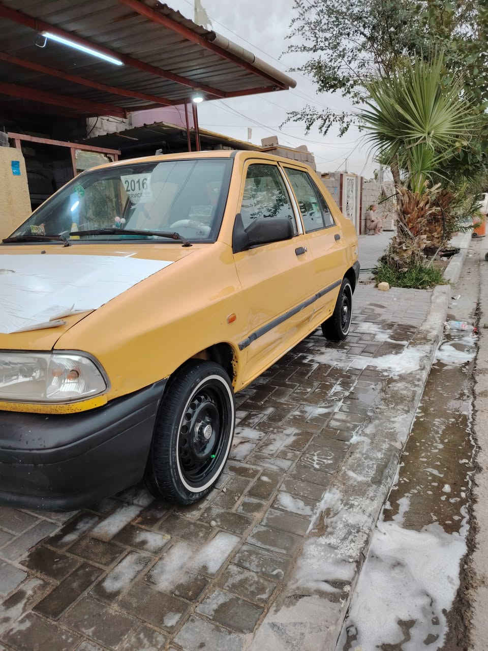 السلام عليكم سايبه للبيع مديل 16 مصفره هيئه نهاية 26 سياره حداديتها حلوه تخم تاير ابو الخط كهربائيات شغاله (ملاحظه:السياره بيها صوت كرنك ابيع كايمه السياره) تشتغل تحويل مباشر ثاني يوم والسعر 37 وووبيها مجااال للطيبين رقم هاتف ( ***********
