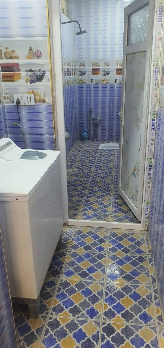 سلام عليكم بيت الإيجار مقابل مدينه الألعاب سندباد
مساحه ١٠٠ متر غرفتين نوم واستقبال وملحقاته

ومطبخ وصحيات داخليه وخارجيه وطارمه منور وصاله

الاستفسار ***********

***********
