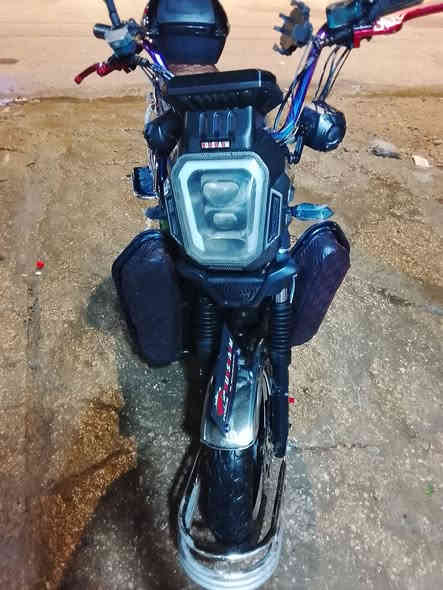 ماطور هيوشا موديل 25
نظيف جدا 
السعر ٦٥٠ الف 
معرض ثائر اسماعيل العبيدي للبطاريات 
حى العمال قرب مكتبة البرشا 
للتواصل على الرقم ***********
