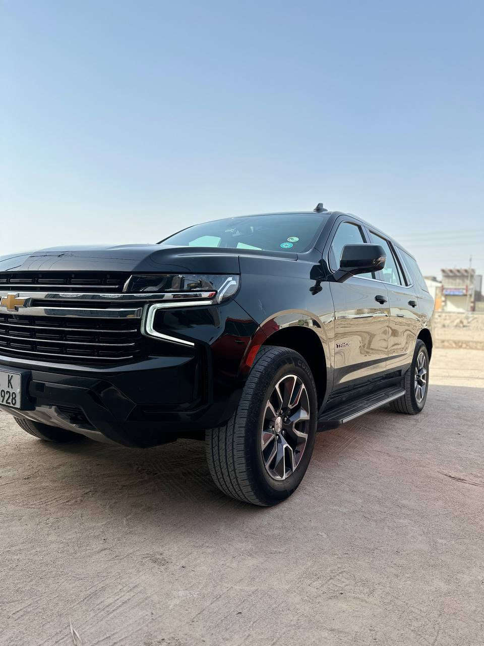 السلام عليكم ورحمة الله 
🔹للبيـع سياره من نوع Chevrolet Tahoe 2022 LT 5.3L V8 خليجي  رقـم بغـداد تحويـل ثانـي يـوم ✅
🔹كفالـه عامـه من الضربه والمعجون والصبغ  عده شخـط بالجاملغ الامامـي الايسـر بمقدار طول اصبع وتكحيله بمقدار اصبع بالجاملغ الامامـي الايمـن ✅

🔴🔴مكان السياره في محافظة البصرة🔴🔴

🔹أوتوماتيكي من 10 سرعات✔️
🔹 نظام دفع خلفي أو كلي✔️
🔹المواصفات :- 
🔹بانورامـا فتحة سـقف كاملـه🔝
🔹مصابيـح LED أمامية وخلفية🔝
🔹مصابيـح نهاريـة🔝
🔹حسـاسـات أمـامية وخلفيـة🔝
🔹ويل كـب ألمنيوم قياس 20 بوصة✅
🔹تخم تايـر جديـد 🔝
الحداده 100%✅
🔹نظـام تنبيـه التصـادم الأمامـي 🔝
🔹نظـام تنبيـه تـغيير المسار🔝
🔹نظـام مـراقبة النقطة العمياء🔝
🔹نظـام الفرامـل المانعة للانغلاق والانزلاق🔝
🔹نظـام التحكـم في الجـر 🔝
🔹نظـام التحكم الإلكترونـي في الثبات🔝
🔹نظـام المساعـدة في الحفاظ على المسرب🔝
🔹نظـام تشغيل المحـرك عن بعـد🔝
🔹تدفئة مقاعد الاماميه 🔝
🔹نظـام تكييف أوتوماتيكـي🔝
🔹نظـام تثبيت السرعـة🔝
🔹تقنيـة البلوتـوث🔝
🔹نظـام رادارات 🔝
🔹نظام Apple CarPlay و Android Auto🔝
🔹خـزان البانــزين  100 لتر 🔝
🔹شاشة لمس 10.2 بوصة لنظام و المعلومات 🔝
🔹نظام صوتي Bose 🔝
🔹الكشنات الأمامي كهربائي🔝
🔹نظام كاميرا 360 درجة🔝
🔹الباب الخلفي كهربائي🔝
🔹السياره استعمال شخصي 
🔴 السعر المطلوب475 وقابل للتفاوض🔴

للأستفسار يرجى الاتصال على 
***********
