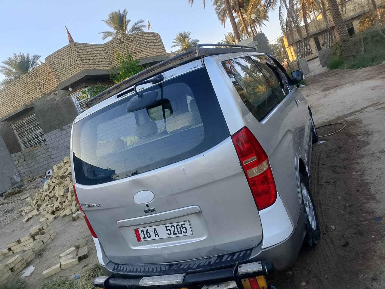 ستاركس مفتوح محورة مسكر مكفولة ماعدا الجنطةمبدلة ***********اتصل وبيك خير وتدلل
