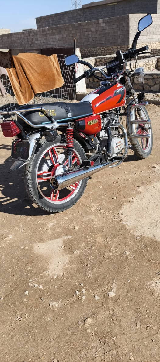 ماطور ايراني 21 للبيع475 نظيف كير محرك شرط***********
