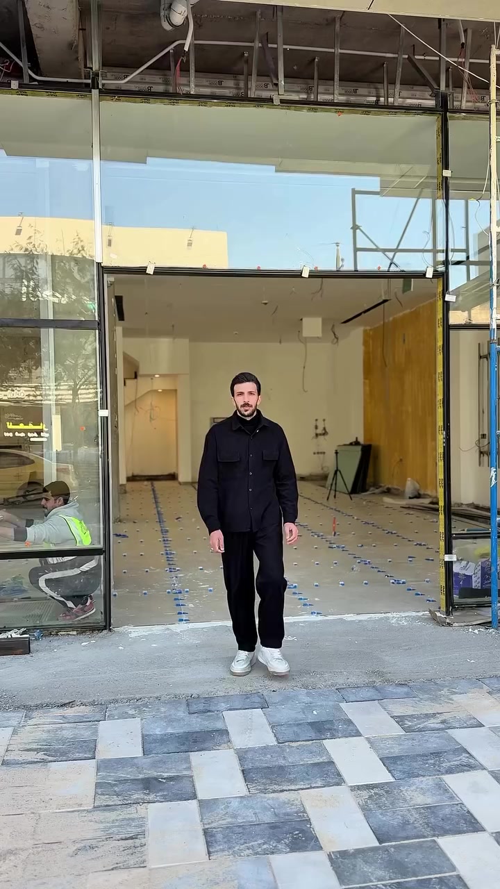 الأرضية هي أول شي يبين… فلا تخلّيها نقطة ضعف! 🔥

البورسلين إذا ما يتركب بدقة
راح يبين عيب مهما كان نوعه غالي.

إحنا نشتغل على:
✔️ استقامة تامة
✔️ زوايا نظيفة
✔️ توزيع مضبوط
✔️ تشطيب يخلي المكان يلمع ✨

فرق التنفيذ هو اللي يصنع الفخامة 👌
وإحنا نضمنلك نتيجة تبيض الوجه.

📍 اليرموك – أربعة شوارع — مجاور مطعم ورد 
📞 ***********
📞 ***********
