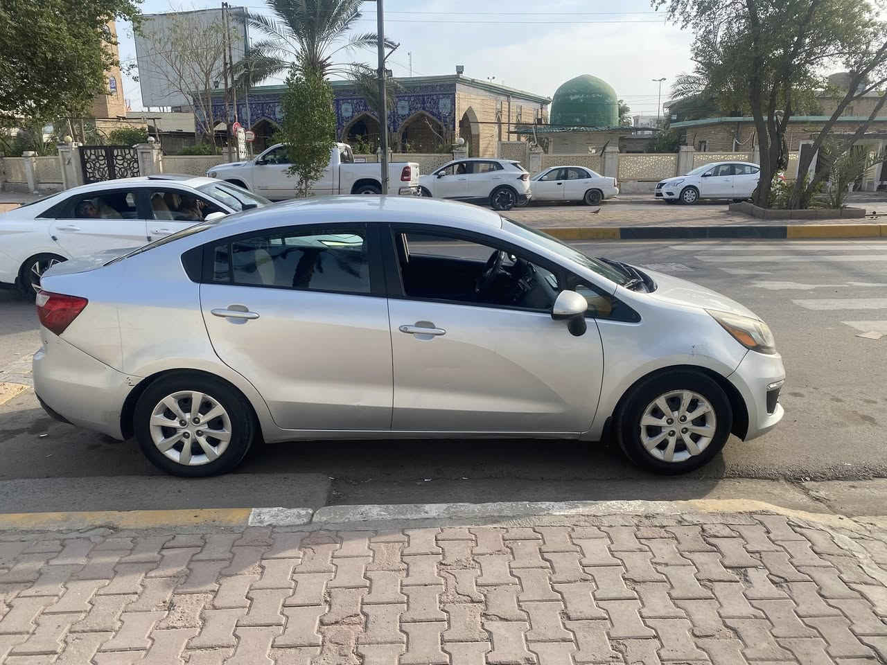 كيا ريو ٢٠١٦
سلام عليكم 
كيا ريو ٢٠١٦ وارد امريكي محرك ١٦٠٠ جي دي اي  
ضربته خلفيه باب خلف السايق وجاملغ وقبغ جنطه
وبيها كم قطعه بارد بالعراق 
كير محرك مكفوله 
غرفه نضيفه 
***********
