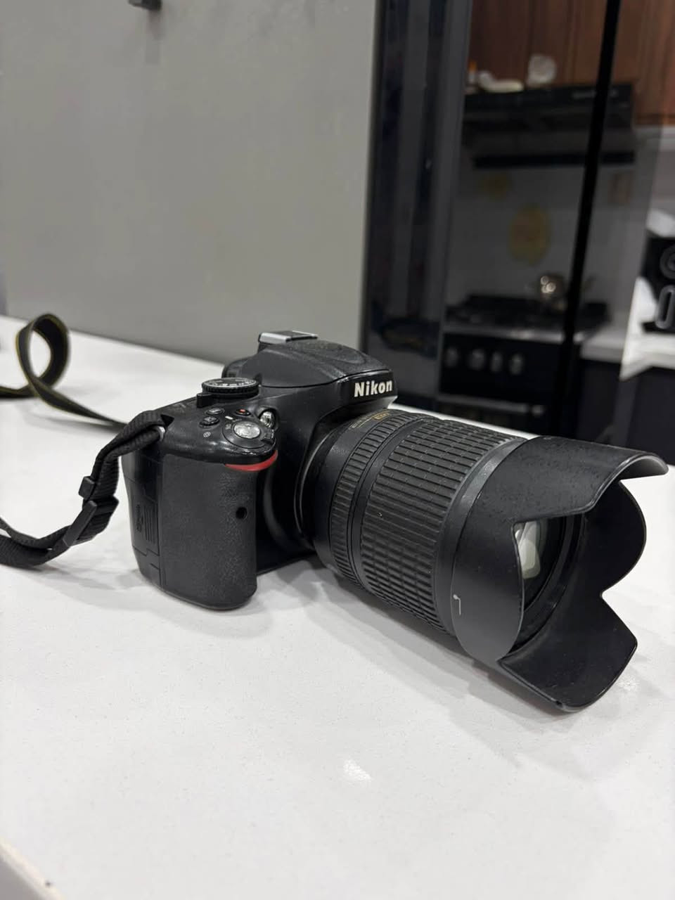 للبيع كاميرا نيكون Nikon D5100 نظيفة جداً 📸
العدسات المرفقة: عدسة (18-55) + عدسة زوم (18-105)
 الملحقات: جنطة، شاحنة، بطارية، وحزام الكاميرا
 الحالة: الكاميرا والعدسات نظيفة جداً وشغالة 100% بدون أي خلل
 السعر: 300 ألف دينار
للتواصل: ***********
