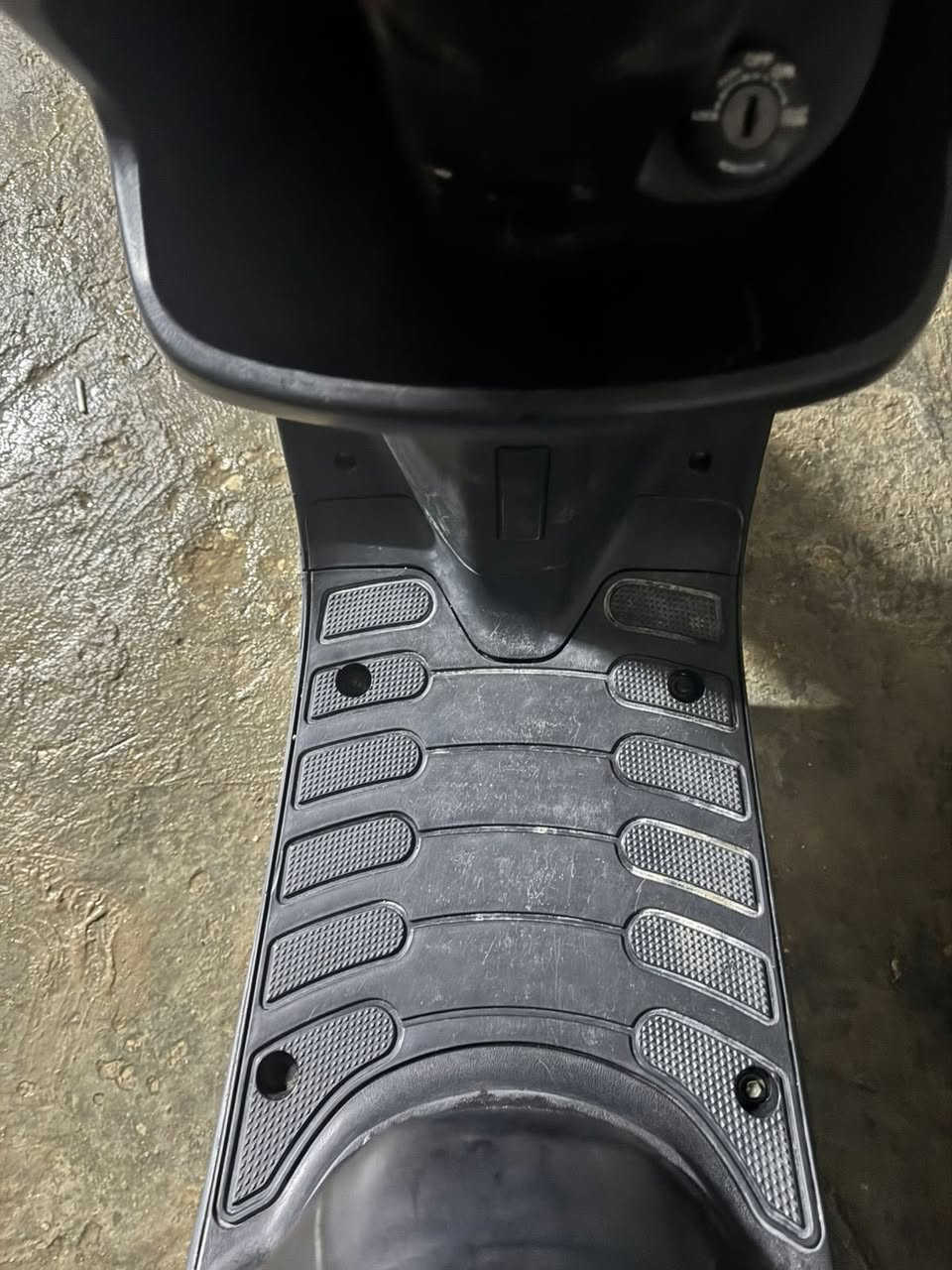 دراجه بطه للبيع كهربائياتها كله شغاله  ماذب ربع عليها  مطلعه ع أيدي من لمعرض مجفتها مرا وحده والله شاهد تجفيت اصلي دراجه كلش نظيفه    لعنوان كربلاء قرب مدينت زائرين فريحه 

رقمي *********** 
                                       لسعر 450
