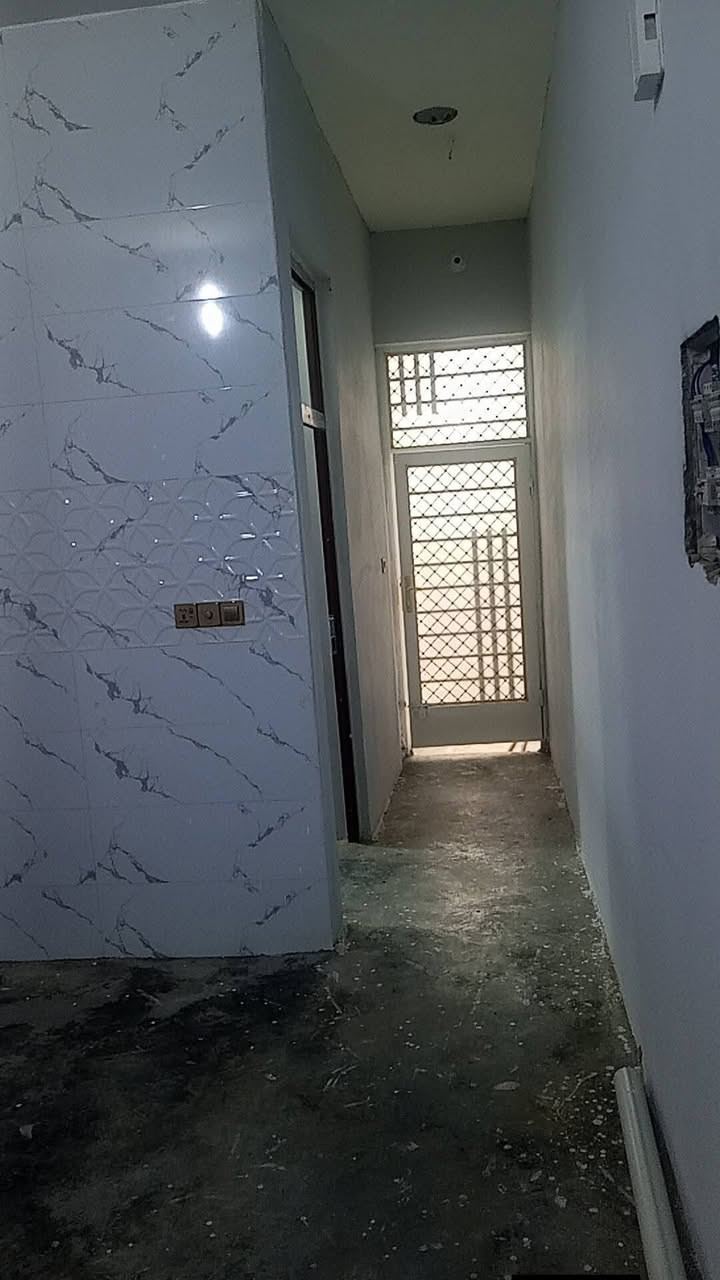 بيت 100م للبيع البناء جديد جاهز للسكن.العنوان التحرير الحولي زراعي محمد ليلة جزء الثالث شارع جامع المدينة المنورة المكاتبة باسمي مباشر مع صاحب الملك الاتصال على رقم *********** @الجميع
