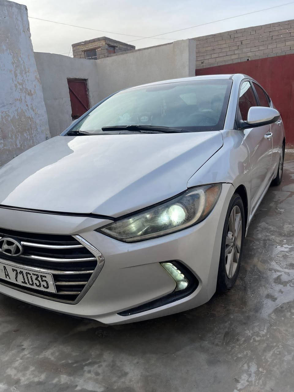 سلام عليكم للبيع النترا موديل 2017وارد امريكي مبدل بس بنيد وصبغ باب سائق كلش قليل بدون دواخل بدون أيرباك والباقي كفاله من الضربه والتبديل والصبغ والفتح كفاله من الشخط والبارد محرك 2000دوش محرك كير تبريد حداديه كفاله رقم ذي قار جديد سنويه مجدده 2030 صاحبه يمي تحويل بلبصره شاشه كامره خلفيه تحكم ستيرن نضام سبورت نضام أيكو مثبت سرعه تخم تاير جديد سياره جديده جاهزه شرط الفحص سعر 115 مجال كلش قليل ***********/عنوان بصره قضاء الهارثه
