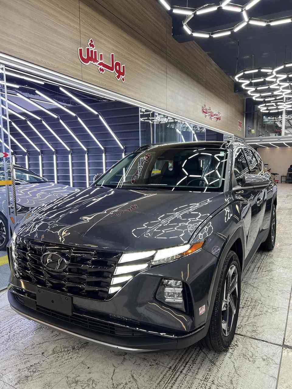 السلام عليكم 

للبيع توسان 2024 دخول جديد رقم بغداد بأسمي 

فل مواصفات 

مكفوله  من الصبغ ولتبديل الدعاميات ابشرط 

ايرباكات السياره كلها سليمة 🇮🇶

ماشيه 17.000 

السعر 22.500$ يعني 225 ورقه بيها مجال 💸💵💸

العنوان بغداد العامريه 📍

للأستفسار الأتصال بالرقم التالي 

   📞***********
                                 
 📞***********
