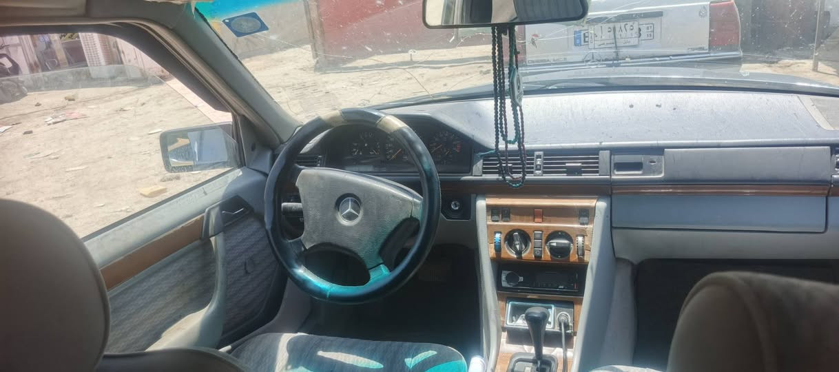 السلام عليكم للبيع مارسيدس دب محور  في فيتي بطل اسود 3000خطين غاز بنزين(موديل92 تبريد شغال شاصي +دوس+قواعد دبلات كله بلاد كله على فحص/ سنوي السنه 31 رقم صلاح الدين) بسمي) ***********) مكاني الديوانية قضاء الشامية(السعر 70وبيها مجال واني بالخدمه
