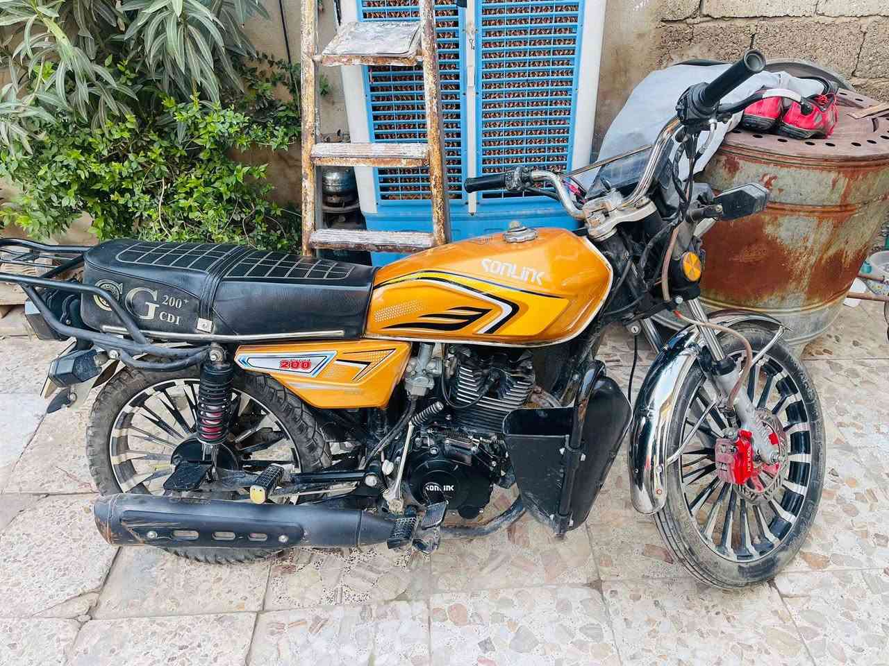 دراجه للبيع سونك موديل 25 محرك ما مفتوح عوزهة بس القبق المنجهة العتله مال كير السعر625
***********

بغداد سبع اقصور
دراجه للبيع سونك موديل 25 محرك ما مفتوح عوزهة بس القبق المنجهة العتله مال كير السعر625
