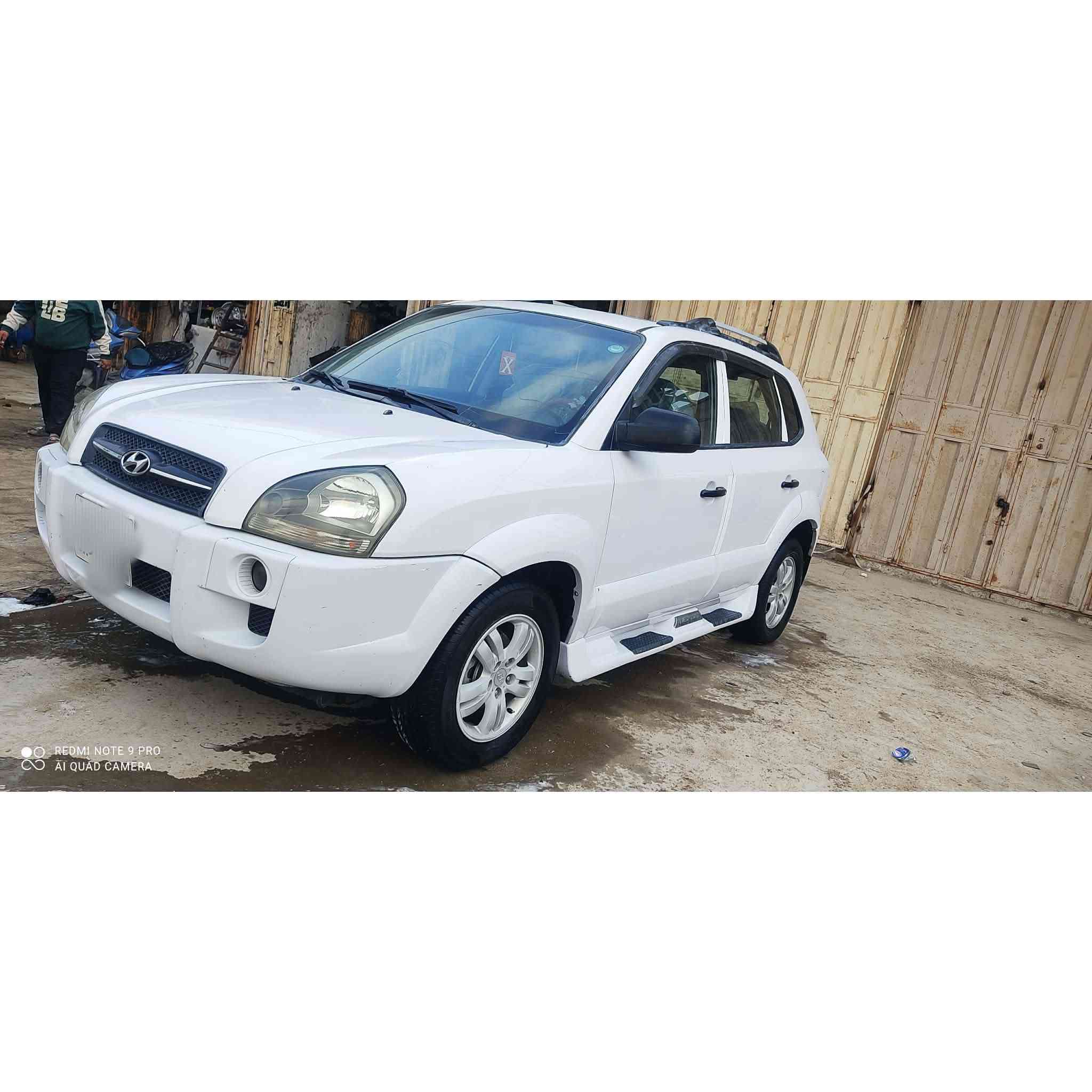 السلام عليكم 
 توسان 2009 للبيع او مراوس سياره جديده فول مواصفات خليجي كفالة من الصبغ والتبديل.  ***********
