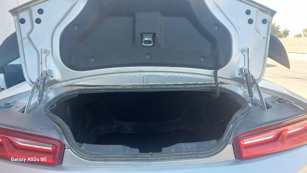 السلام عليكم كمارو 2018 فول مواصفات ما عدا الفتحه رقم بصره تحويل مباشر سنويه 2027 حادث جاملغ وبنيد لغد شواصي كفاله مكينه كير دواخل جديده 4 سلندر
السعر 103وبيها مجال  
مكان السياره كوت المركز 
للاستفسار 
***********
*********** دهل اوران, واسط
