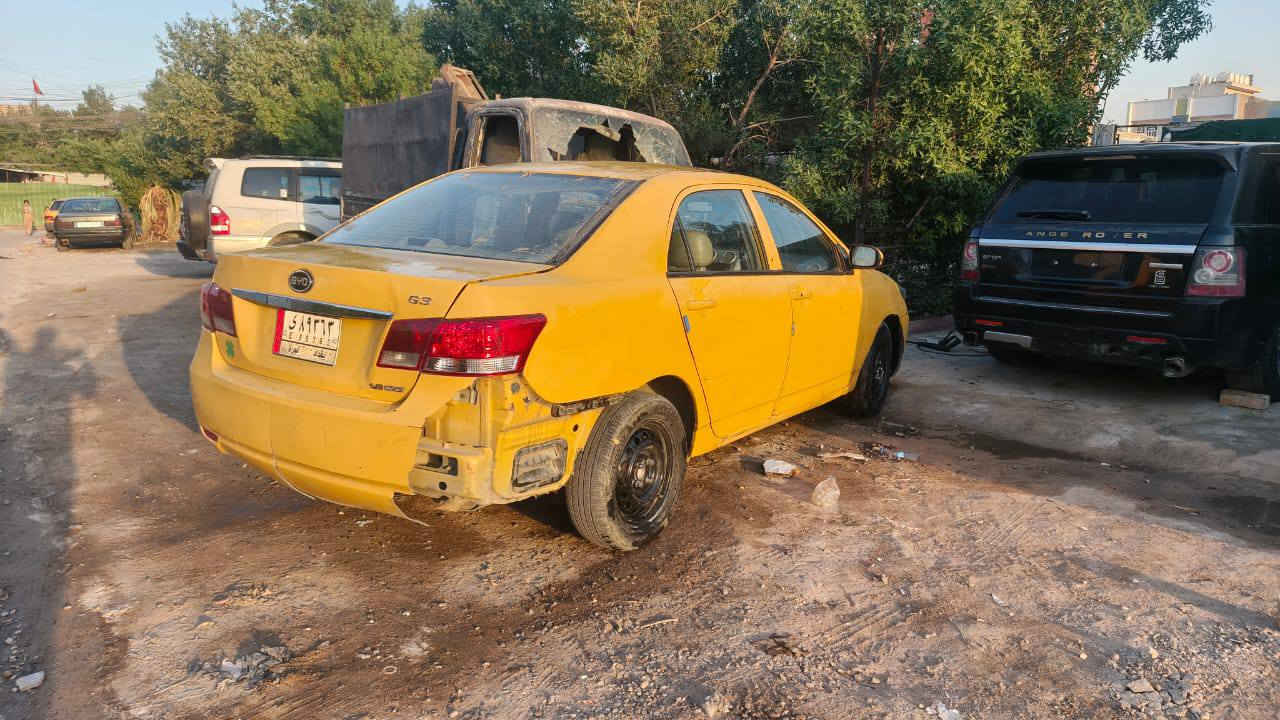 بي وأيدي موديل 13بصمه تحكمات شاشه مكينه بلادي سياره ناعمه ومابيه شي بس كشر شوفت عينك بيه طخه بل تكمه ومصالحه لكشر كدامك سياره عوزه ترتيب دعاميه وترتيبات ماعرف شكدعليه غرامات وهيئه ابيع هيج سنويه ضايعه عندي ستنساخ وصاحبه موجود شوكت ميعجبك تحول ترهم مراوس أو بيع سعره 20بكاني بغداد***********
