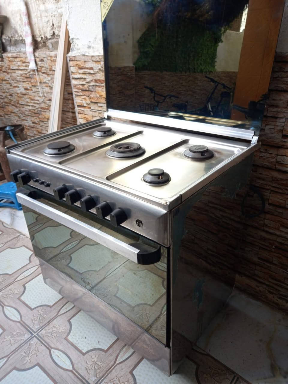 طباخ نظيف مداخل تصليح ناره زركه ب١٧٥ وبي مجال ***********
