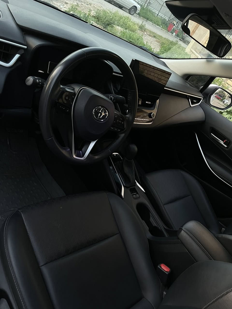 السلام وعليكم
للبيع كورلا هايبرد موديل 2024
ماشيه 24 سياره فول موصفات عدا الكرسي الكهرباء
سياره مكفوله من الصبغ والتبديل فقط بيهه مكانين 
بارد سياره كلش نظيفه وجديده سعرهه 144 وبيهه مجال كلش بسيط مكاني بغداد شارع فلسطين للاستفسار اكثر ***********
