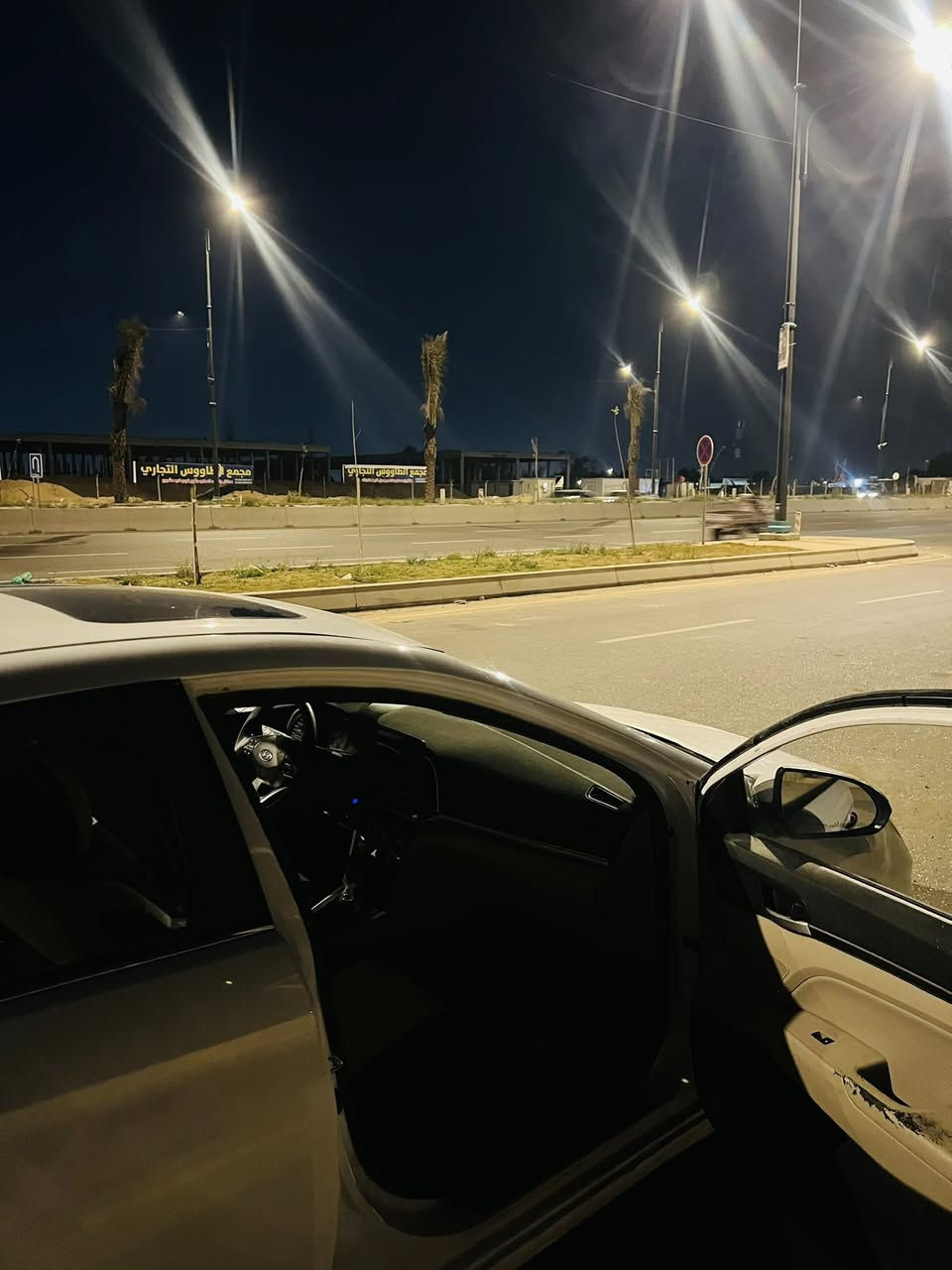 سلام عليكم النتر٢٠٢٠ سياره بيه ضربت بجم حلوه سياره مال جناي سياره فول فتحه بصمه تحكم ستيرن تبريد مايشتغل مصبوغه عام ضربته فقط بجم السعر٩٥ وبيه مجال مكان نجف تريد وكاله تريد تحويل حذائه حلوه وجاهزه سياره خليجي مكينه كير حلوات رقم الهاتف ***********
