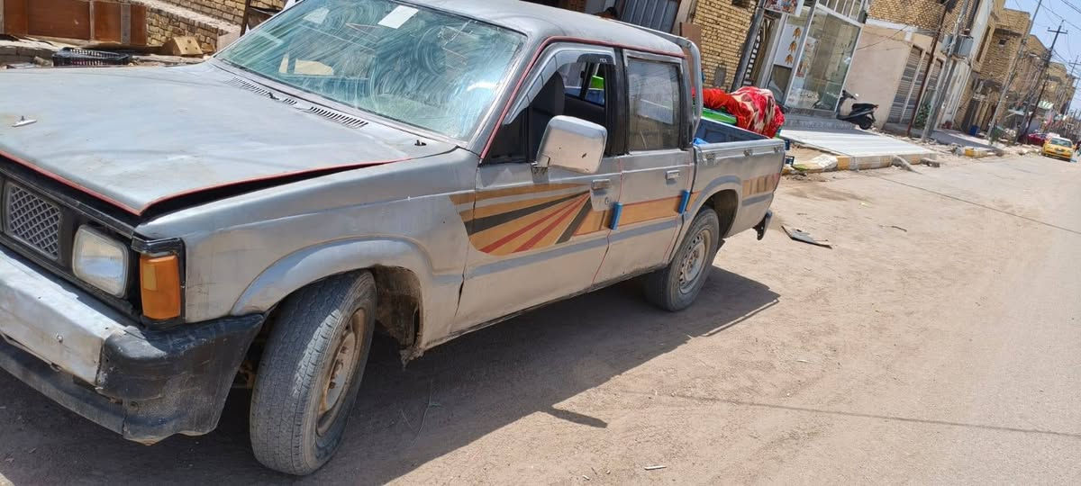 من رخصت صاحب الكروب سيارة موديل 93اوتماتك مكينه اربعه وانجي رقم بصره الماني رعيها موجود بل بصره سنويه صاقطه ب 2019 /$15وبيها مجال رقمي ***********
