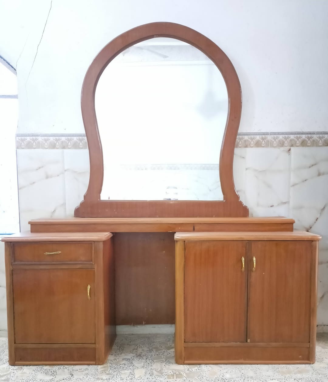 رقم صاحب الغرفه ***********‬‏
المكان نجف السعر (375)
غرفه صاج عراقي ام 6 باب طابقين (تسكام) قويه كامله مع دوشك بسعر مناسب جدآ
