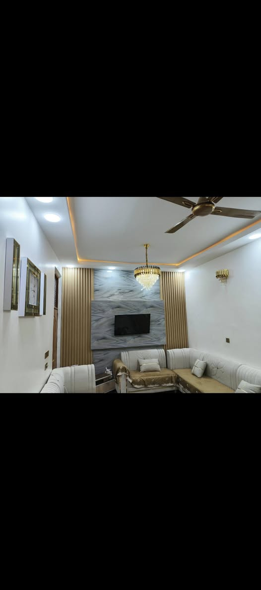 بيت زراعي للبيع مجاور جامعة الامام الصادق متوفر كل الخدمات البناء سنة 2025 درجه اولى 200متر 6 غرف للاستفسار خاص او على رقم ***********
