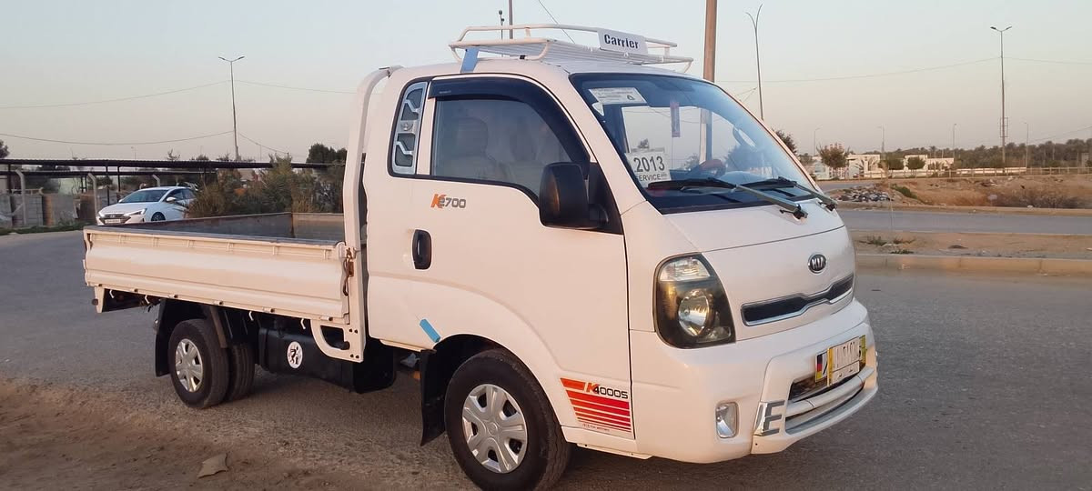 السلام عليكم كيه للبيع موديل 2013 سنويه لل 28 مكفوله كفاله عامه سياره جاهزه تخم تاير حداديه  الإستفسار ع رقم الهاتف ***********
