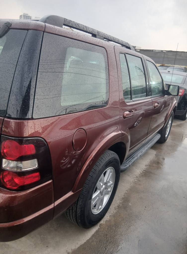 فۆرد ئێکس پلور ٢٠١٠ پارچەو پەڵەیەک بۆیاخ بێ ناوگرتن  بێسارد بێ شوخت بێ قوپاوی سێ ڕیز کوشن سەنەوی تازە بەناوی خۆمەوەیە  فول مواسەفاتە بەس سڵاید نیە دەبڵ ئەکسلە نمونەیە لەجوانی تایەی تازە هەموگیانی بەشەرت نرخ:١٢٥ گەڵاو مەجال
——
تکایە پەیوەندی بە ژمارەی ساحێبیەوە بکەن  نامە مەنێرن سپاس
ژم:*********** السليمانية, العراق
