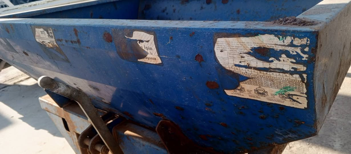 ناثره للبيع( خمسه وزنه)سعر 350وبيهه مجال اتصال ***********,,,,***********
