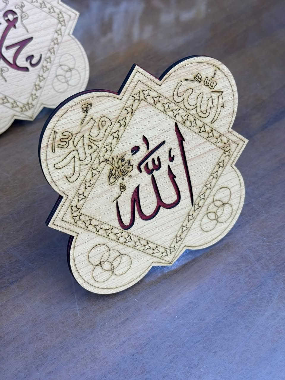 لوحه مكتبيه خشب
سعر القطعه 2000


**إذا كنت صاحب هذا الإعلان وتريد حذفه لأي سبب، رجاءا أرسل رسالة إلى الدعم الفني**