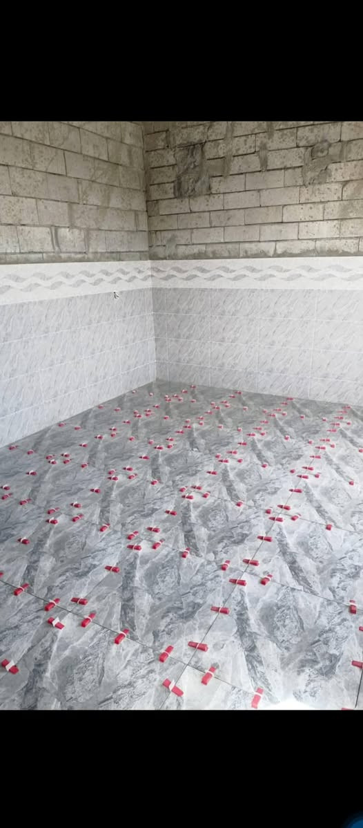 سلام عليكم خلفه سراميك في البصره متفرق حالين
