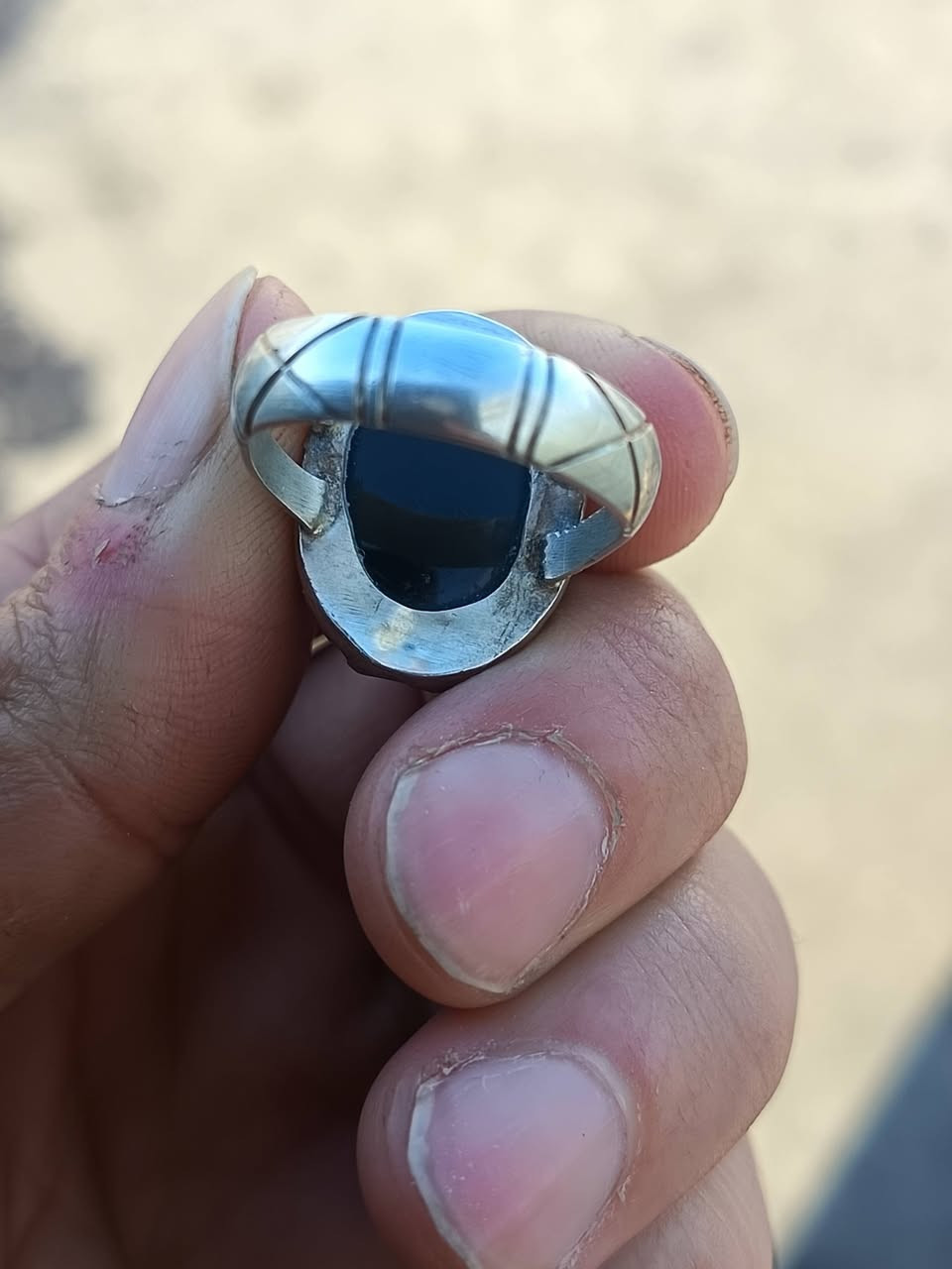 اللهم صل على محمد وآل محمد الطيبين الطاهرين تحفة من العقيق اليماني (شفة العبد) أصلية مية بالمية وبيها مشف قليل تجي خاص وتشوف بعينك
بالنسبة للصياغة يدوية رهيبة
أما قياس الخاتم بالاصبع 22-23
السعر زين مو كلش غالي


**إذا كنت صاحب هذا الإعلان وتريد حذفه لأي سبب، رجاءا أرسل رسالة إلى الدعم الفني**