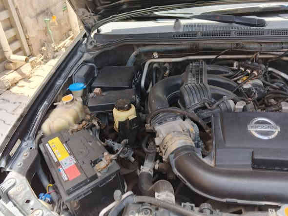 السلام عليكم سياره اكستيرا اربيل موديل 2009باسمي خليجي السياره مكفوله من الحادث والتبديل والصبغ بيها فقط الربع الجوه باب السايق والباب الخلفي بيهن صبغ والباقي مكفول السياره مكينيه وكير وتبريد وتخم تاير جديد والضافه منظونه غاز اني شادلها مابيها نقص السياره مال جناي السعر S10000وبيهامجال العنوان بغداد الشعله رقم التلفون ***********
