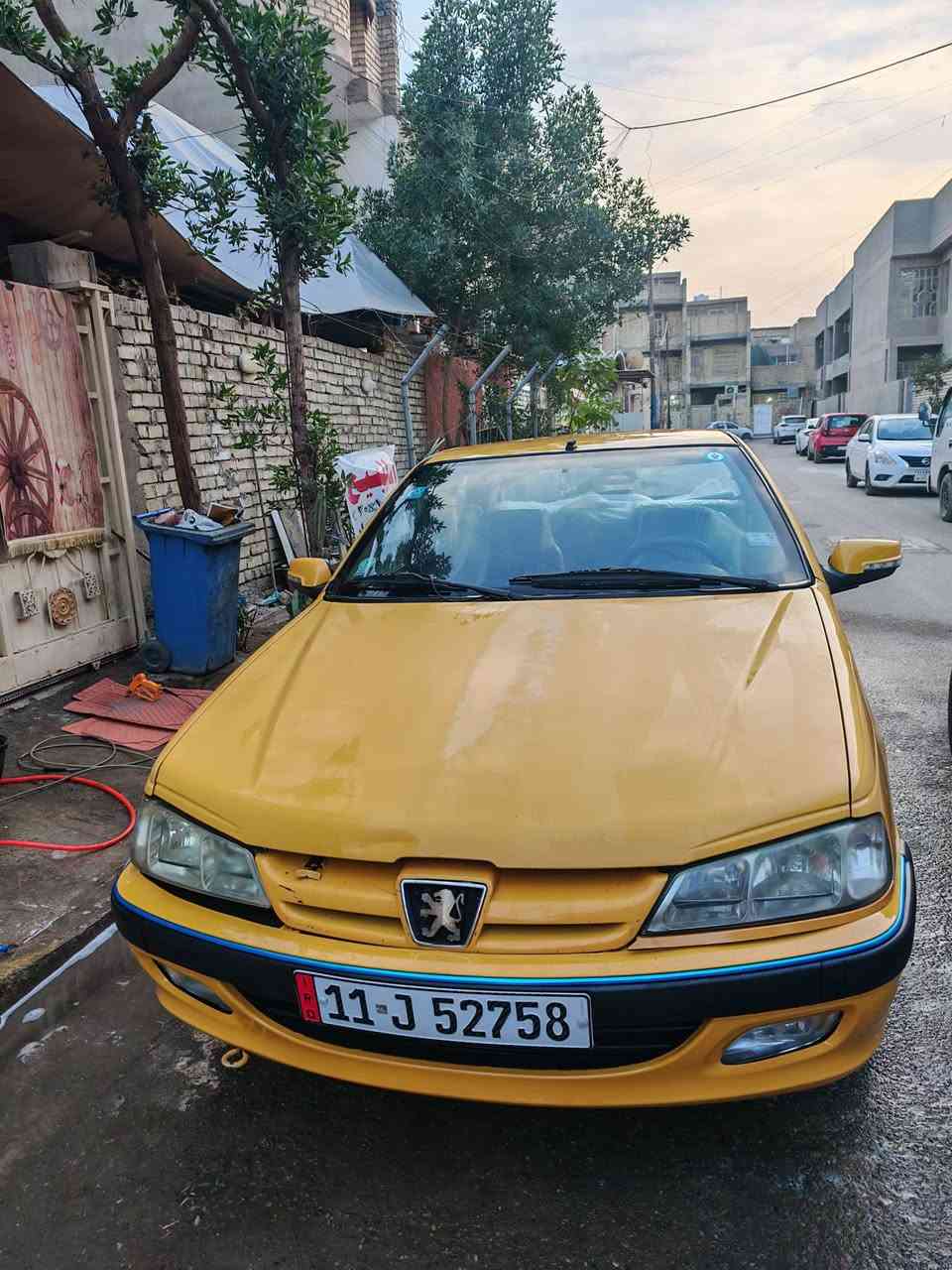 السلام عليكم..
بيجو بارص 2015 للبيع

گير ومحرك مكفولات 

التبريد ثلج 

السيارة كلش حلوة وخير من الله مبيها قطرة صبغ 

وبيها بارد بالباب الخلف السايق 

رقم انگليزي ( هيئة - غرامات صفر)

السيارة بأسمي سنوية جديدة 

السعر 48 ورقة

***********
