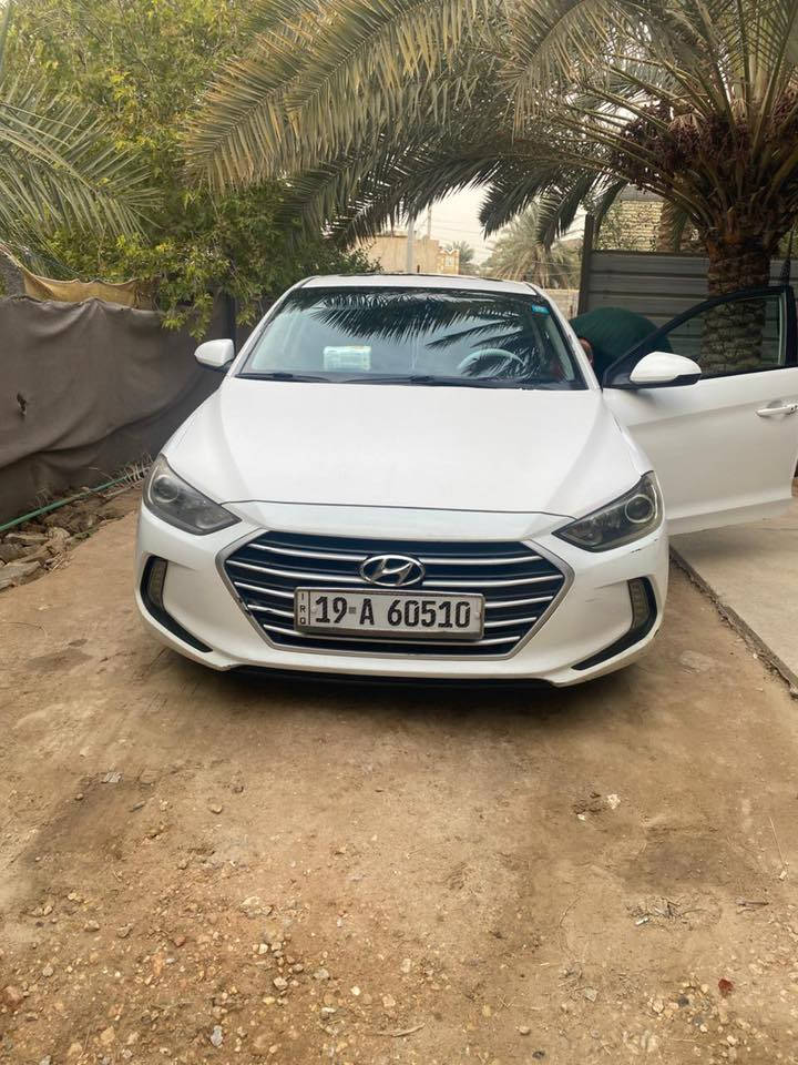 �🔥 للبيع – هيونداي إلنترا 2018 فل مواصفات 🔥🚗

✨ سيارة أنيقة – اقتصادية – عملية
✨ فل كامل بدون إضافات شرط كل ابلادي 

 • تشغيل بصمة (Smart Key)
 • دخول ذكي بدون مفتاح
 • شاشة لمس متعددة الوسائط
 • نظام ملاحة (GPS)
 • كاميرا خلفية
 • حساسات خلفية
 • مثبت سرعة
 • تحكم بالمقود (صوت – مكالمات)
 • بلوتوث + USB + AUX
 • مكيف هواء أوتوماتيك
 • فتحة سقف
 • مقاعد مخمل
 • مقاعد أمامية مدفأة
 • تحكم عادي بالمقاعد
 • مرايا كهربائية مع إشارة
 • إضاءة LED
 • نظام ABS للفرامل
 • نظام مانع الانزلاق
 • نظام الثبات الإلكتروني

️ الحالة: ممتازة جدًا
📄 خالية من المشاكل وجاهزة للاستخدام

💰 السعر: 133$ (قابل للتفاوض البسيط)
📍 الموقع:  كربلاء المقدسة
📞 للتواصل: ***********

� السيارة بيها حادث بأمريكا (خفيف) وتم تصليحه بشكل كامل ( الحادث فقط الجنطة)السونار مرفق مع الصور 

⚠️ الفرصة لا تتكرر – إلنترا فل بهذا الوضع نادر
🔑 جاهزة للفحص والشراء الفوري
