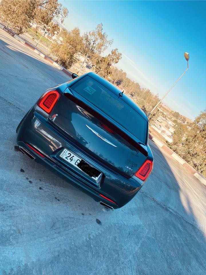 السلام عليكم
اوباما 2015
فورويل فول بدون بانوراما
شفتات استيرن كشنات تدفئة سستم صوت b
سيارة بيها 5 قطع صبغ 
جاهزه من كلشي 
بسمي رقم دهوك طخم تاير وويل عشرين جديد
كير محرك شرط .. السعر 175 وبيها مجال بيع ومراوس حسب القناعه
***********
***********
