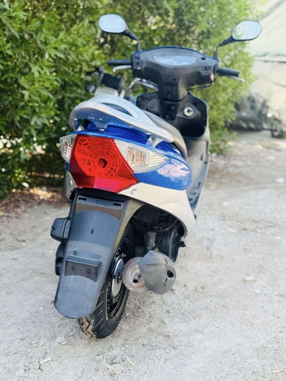 كامكو في تو للبيع 🤝🛵
موديل 14
دراجه ختم واحد ويا المكينه 
مبدل بيه بس الكشن ابو الجك 
تواير جدد توهن شادهن
اي نقص مابيه 
دراجه سعره 775 وبيه مجال قليل 
مريضا لاتراسل ولا نخابر 
عنواني شطره 
☎️***********
ترهم مراوس بنامه 🦽
