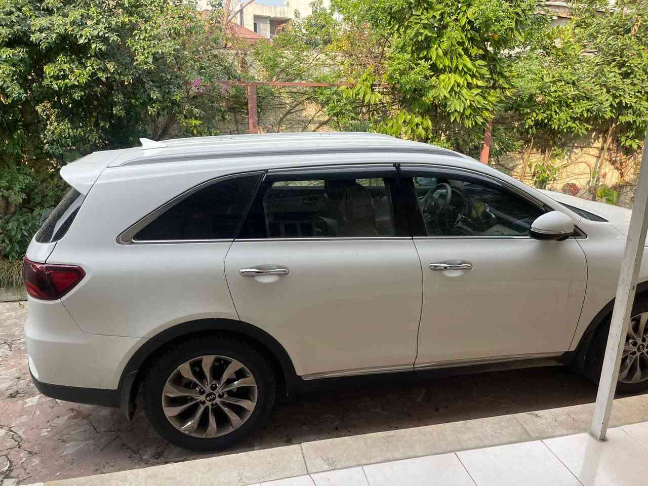 سورنتو مديل 2020
خليجي كفاله من عدا باب الخلفي شبر ماشر بل صوره بس 

6 سلندر 

7 راكب 

ماشيه 94 k

3 قطع تبريد تبريد منفصل 

كير ومكينه كفاله 

حداديه جديده 

تخم تاير وباتري جدد 

 رقم بابل 

السعر 260

مكاني كربلاء 

اتصال بس ***********
