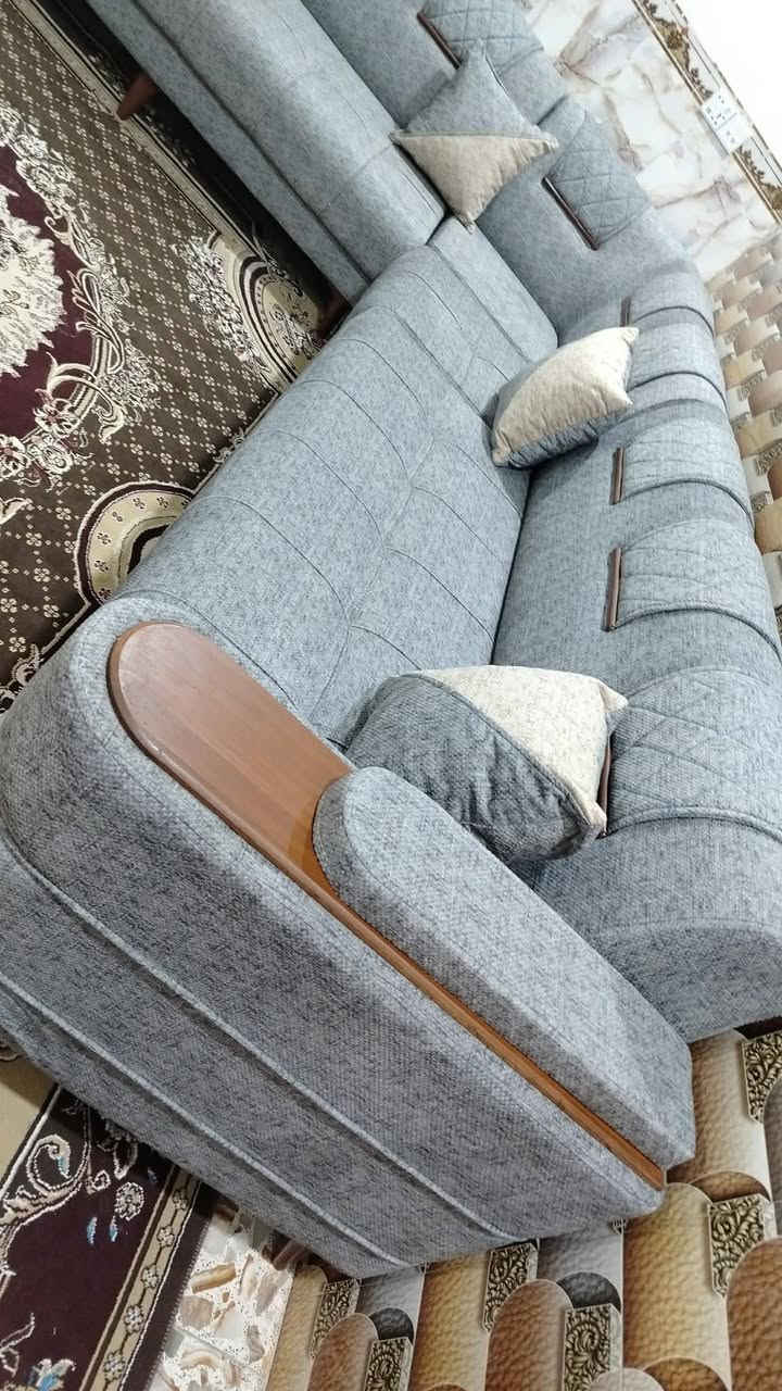 سلام عليكم
ديوان عدد ٢ كورنر شغل تفصال خشب بلوك اسود كله سفنج مضغوط مميز أول وتجي فوكاها طبقه دللوب طبي قماش كتان ناعم مودرن نظام تركي شغل عراقي بالدرجه الأولى قياس ١٤ متر ٢٠ مقعد كورنر تجي بيه قنفتين مفصوله مع ٢ زاويه استفسار *********** متوفر واتساب
