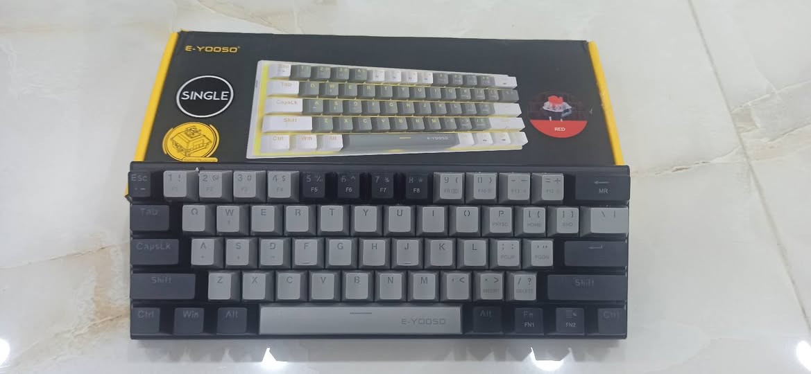 كيبورد E-YOOSOZ-11 Mechanical Keyboard مثل ما موضح بالصور  السعر مع التوصيل 30 متوفر قطعتين 🌹✨
#الجميع


**إذا كنت صاحب هذا الإعلان وتريد حذفه لأي سبب، رجاءا أرسل رسالة إلى الدعم الفني**