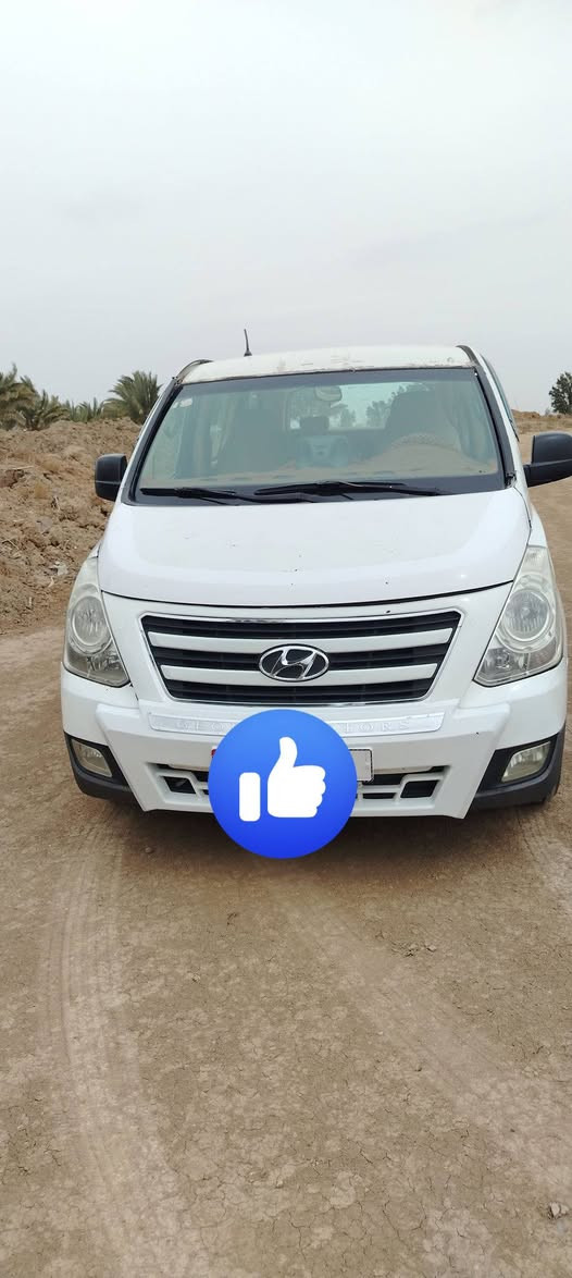 بسم الله الرحمن الرحيم 
السلام عليكم ورحمة الله وبركاته سياره البيع موديل 2011 مفتوح مكينه شرط لا تبخير ولا تنقيص سياره جاهزه وحلوه تحويل ثاني رقم نكليزي دوالي بيها صفحه رش بدون دواخل  صفحه ثانيه ما بيها شي لاستفسار *********** او اسيا *********** وبيك خير وتدلل ابو حيدر
