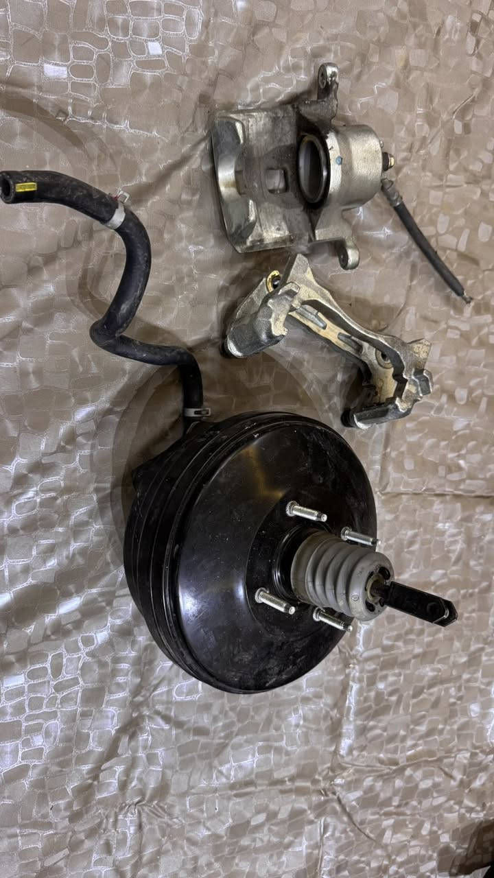 السلام عليكم 
هاي اداوات نيسات التيما 2024 
للبيع الي تفيدة خلي ينطيني سعر بالي يرضي الله  
 هذا رقمي
العنوان بغداد
***********
