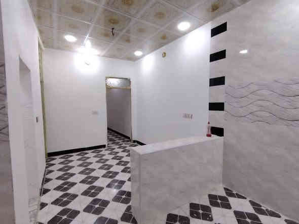 دار للبيع المساحة 80متر مع كافه خدمات تبليط ماء كهرباء طابو زراعي سند 25اقرار محكمه تنازل بسم المشتري قريبه للشارع العام مقابل ملحق قريه الغدير السعر 25مع المجال اتصل ***********
