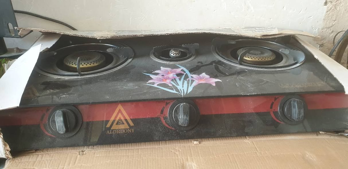 سلام عليكم اخواني واخواتي عندي هاي الغراض للبيع كلمن اوسعره والسعر على الخاص المكان شطره شعله قرب مطحنت جمعان شارع البنكله محل بالات *********** هذا رقمي او الي مايشتري لا يحجز اوبعدين يلغي
