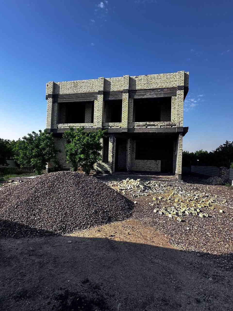 سلام عليكم دونم ملك صرف تحويل طابو الكاظمية
               مطل على نهر 🚣 دجلة 
الوجه الوجه ( ٣٢ متر ) النزال( ٥٢ متر) بلاضافه الى الطريق (٨٣٦ )متر خاص بالارض من ضمن الدونم والتحويل واقع حال الارض بدون الطريق ( ١٦٦٤ متر )  
واصل جميع الخدمات ماء سقي ماء اسالة تبليط كهرباء 
بستان مشجر فواكه حديقه كبيرة موقع مميز سعر جيد 
الموقع بغداد التاجي ضهر معسكر التاجي منطقة الشيخ حمد تفاصيل اكثر اتصل 🗣📲📞( مطل على نهر دجلة) 
***********
           ***********
                    ***********
