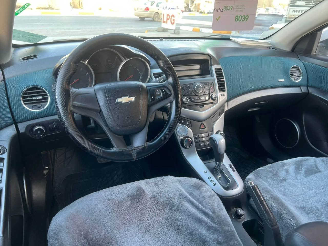 شوفرليت كروز 2012 هاج باك كلش نظيفه جاهزه من كلشي شرط ماشيه كلش قليل على وضع شركه تحويل وكاله شرط محرك 18 المرغوب سعر72 ومجال عنوان اربيل 
***********
***********
***********
شوفرليت كروز 2012زور خاوين بى ليدران بناو خومان مه كينه 18 بلادي .زور كه م رويشتوا سعرى 72ومجال شوين هه ولير أربيل, العراق
