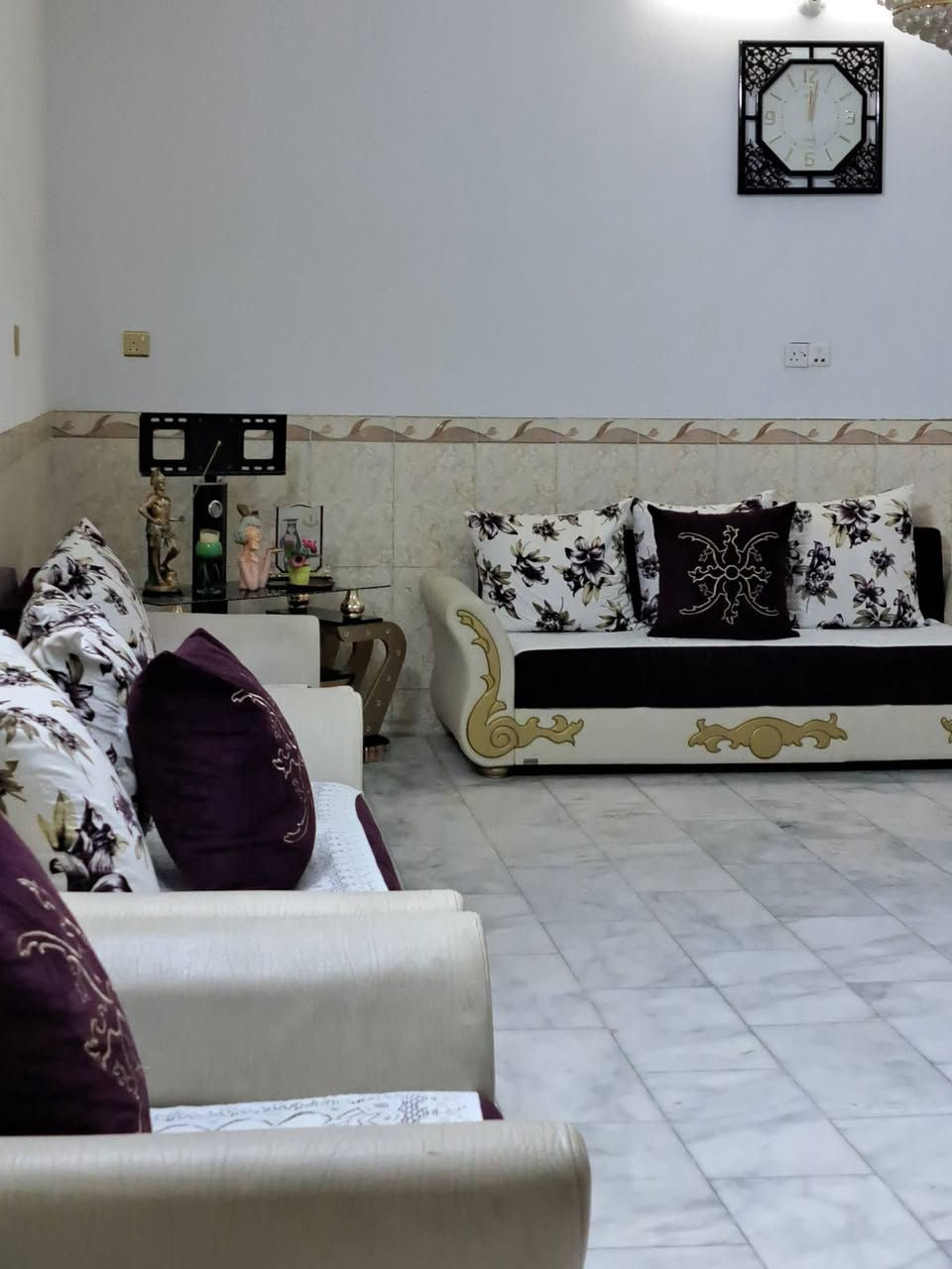 السلام عليكم تخم نظيف وطبلات وميز
وميز تلفزيون


**إذا كنت صاحب هذا الإعلان وتريد حذفه لأي سبب، رجاءا أرسل رسالة إلى الدعم الفني**