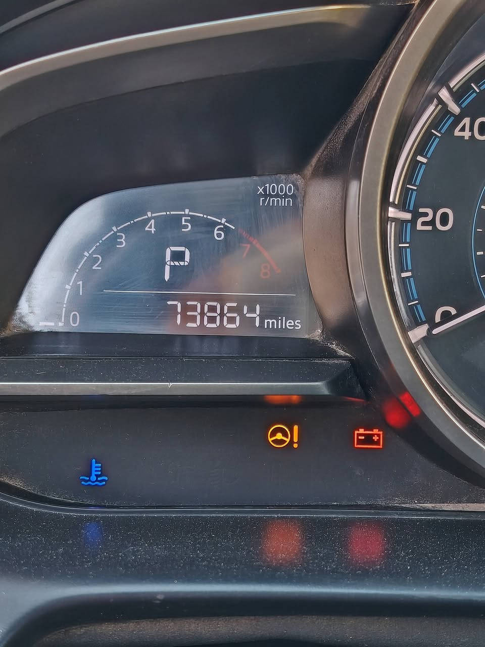 للبيع المستعجل
Toyota yaris 2019 ia 
رقم بابل مشروع وطني 
مواصفات ↓
3 انظمة قيادة 
Eco normal sport 
شاشة لمس 
تحكمات ستيرن
بكرة تحكمات شاشة 
اشارة مراية 
مثبت سرعة 
مانع تصادم داخل المدينة 
مانع انزلاق 
وباقي المواصفات المعروفة في السيارة
الحادث موضح بالصورة 
وايضا دعمة بداية الجاملغ اليمين 
موضح بالصوره بدون صبغ
عداد المسافة موضح بالصوره
يوجد صوت راجز بداية التشغيل فقط 
موقع السيارة الموصل 
السعر ↓
96 $ وبيها مجال للطيبين 
***********
***********
