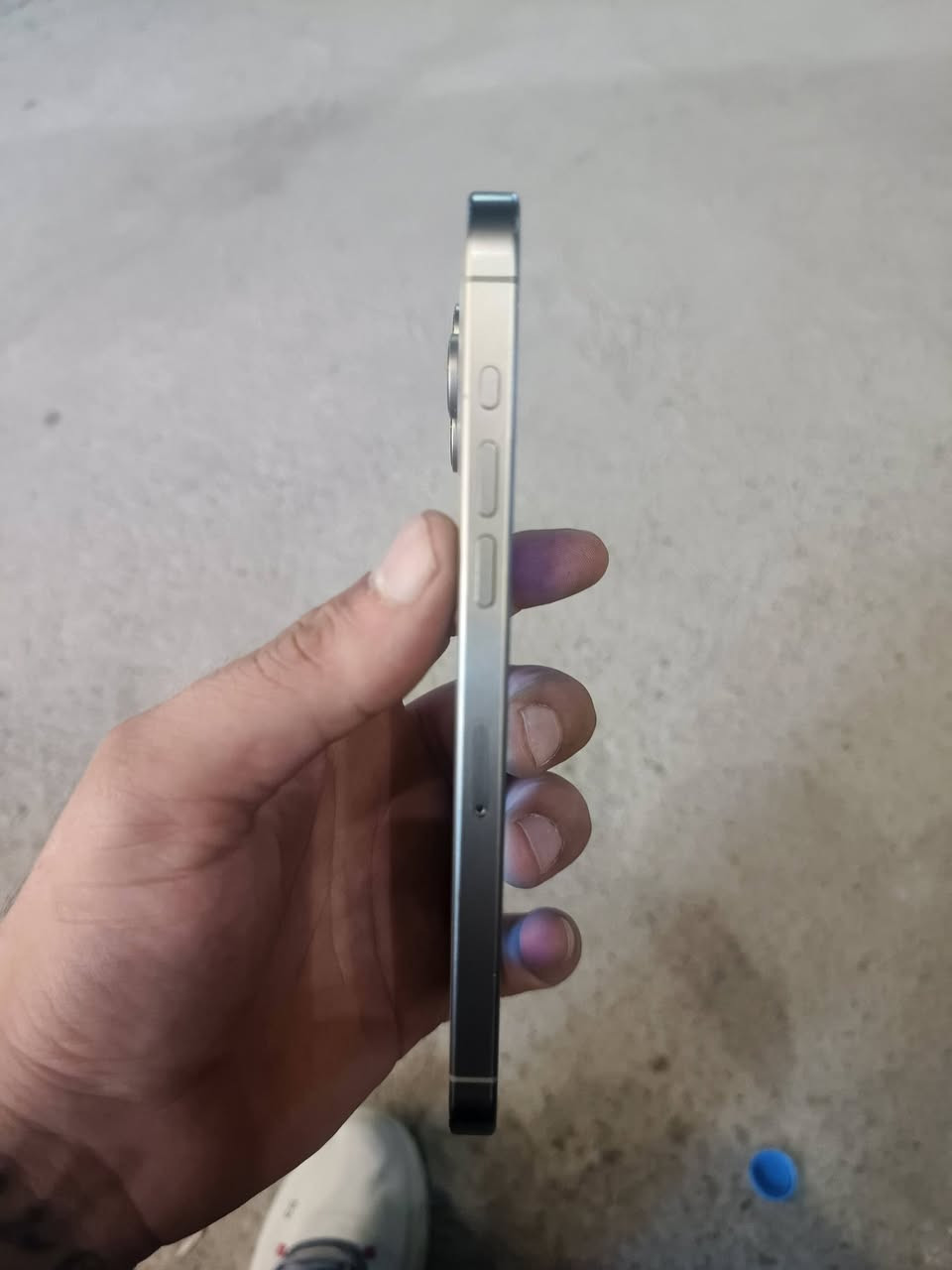 ١٥برو ماكس شرق اوسط بطارية٧٨ذاكرة٢٥٦قفل٩٠٠شوف الفيديو المرفوق في المنشور***********موجود واتساب
