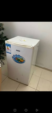 ثلاجة • أجهزة منزلية