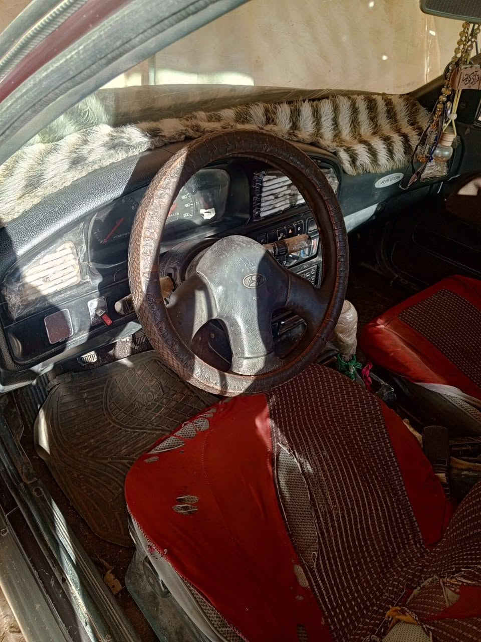 سلام عليكم النترا ه لبيع موديل 93 سنويه نافذه واحده حصيبه شرقيه***********
